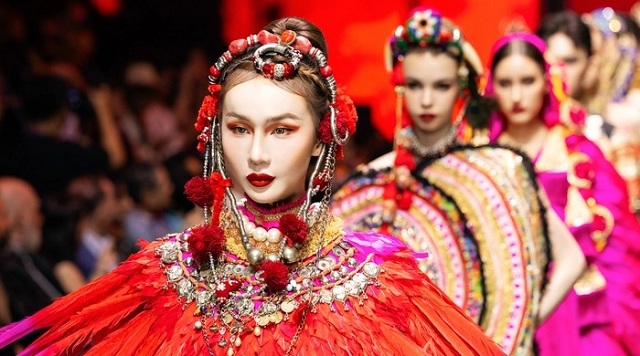 9 nhà thiết kế quốc tế đến Việt Nam trình diễn thời trang