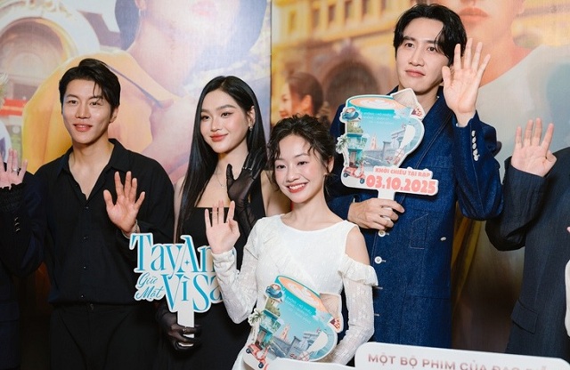 sao-nuoc-ngoai-den-viet-nam-quang-ba-doanh-thu-phim-van-thap