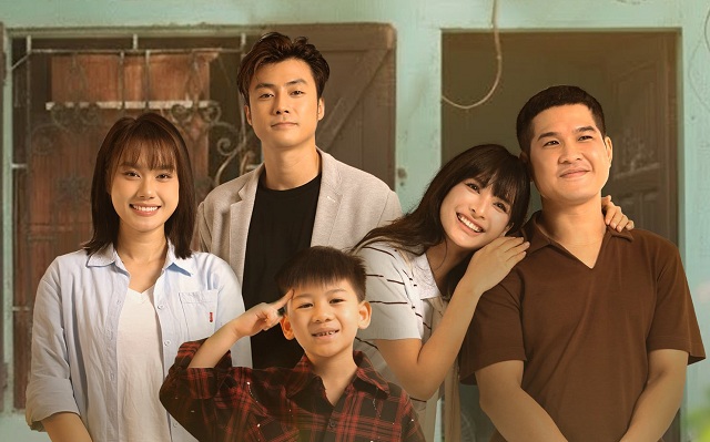 dao-dien-di-giua-troi-ruc-ro-bat-trend-lam-phim-ngan-nhung-khong-phai-ngon-tinh