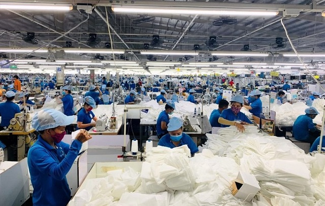 xuat-khau-det-may-can-moc-46-ty-usd-trong-nam-2025