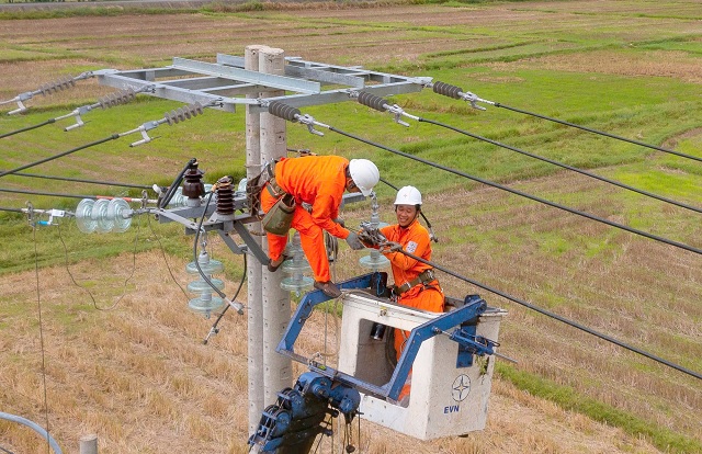 EVNCPC chủ động bảo đảm cung ứng điện mùa nắng nóng