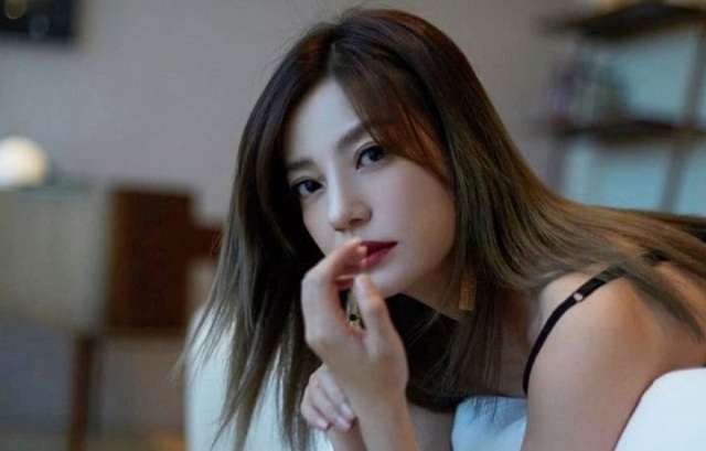 trieu-vy-tai-xuat-mang-xa-hoi-sau-ly-hon
