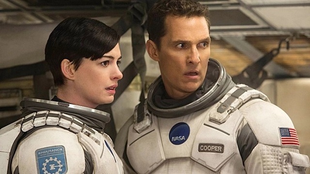 tu-interstellar-dien-anh-dich-thuc-khong-chet