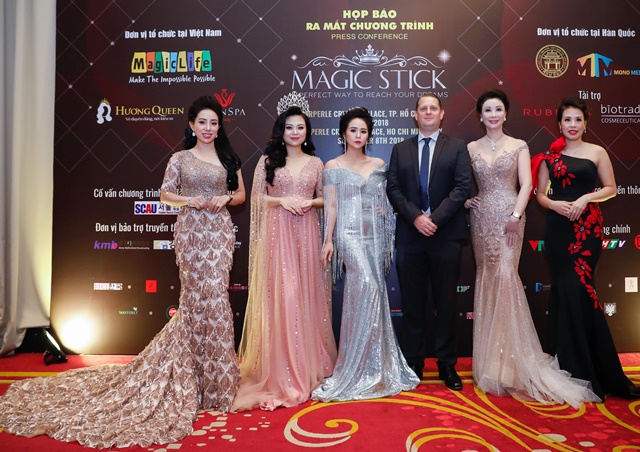 bui-thanh-huong-stick-11