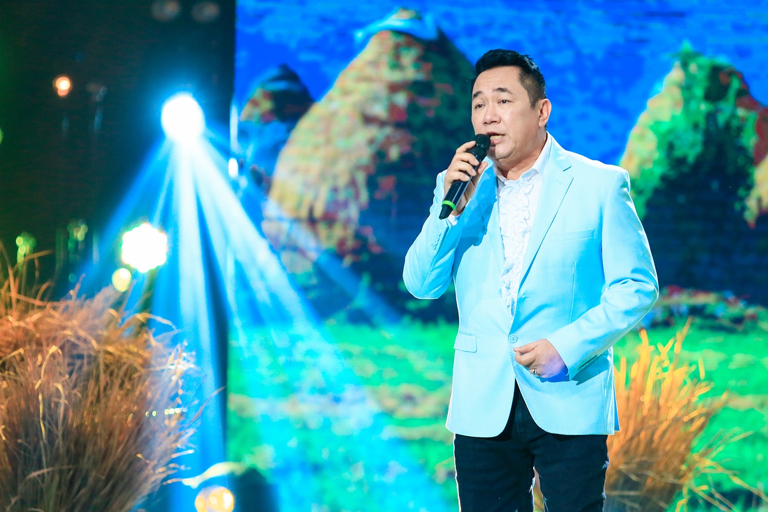 CHUNG TU LUU 11