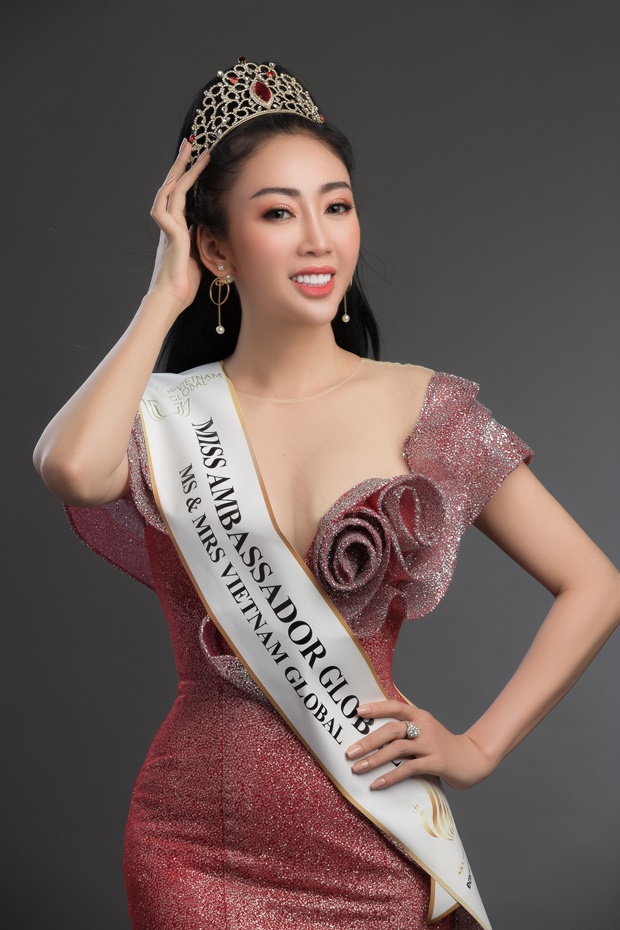 V N Phuong 35