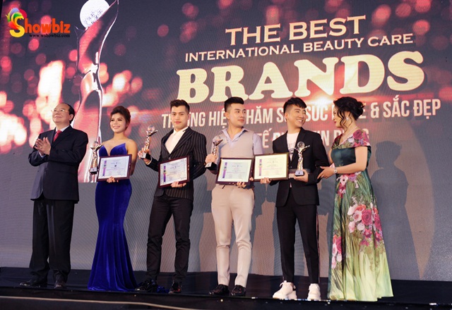 kevin-le-academy-duoc-vinh-danh-top-10-thuong-hieu-cham-soc-sac-deP-WSHOWBIZ