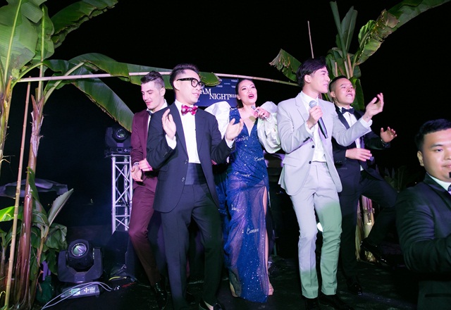 vu-khac-tiep-cung-dan-sao-viet-quay-het-minh-trong-dem-tiec-vietnam-night-wshowbiz25