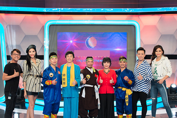 a-hau-hoang-thuy-duoc-hoai-linh-mau-thuy-to-chuc-sinh-nhat-som-wshowbiz