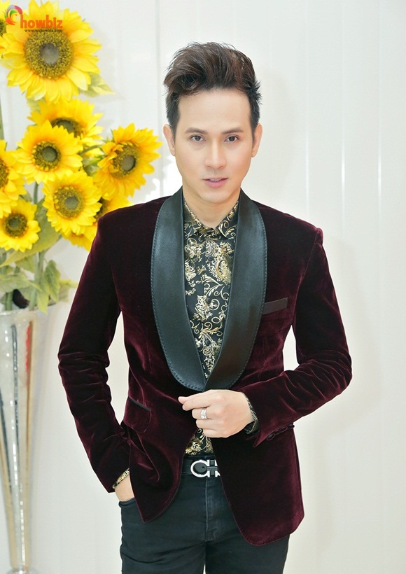 nguyen-vu-mc-hay-nghe-toi-hat-wshowbiz-2