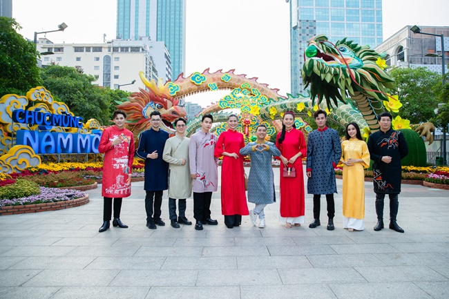 f2-fashion-a-freedom-tai-tro-ao-dai-cho-su-kien-khai-xuan-tai-duong-hoa-nguyen-hue