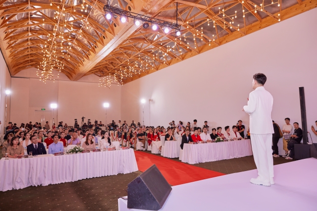 duoc-si-tien-tung-sieu-concert-cho-sinh-vien-voi-format-hap-dan-chua-tung-co3