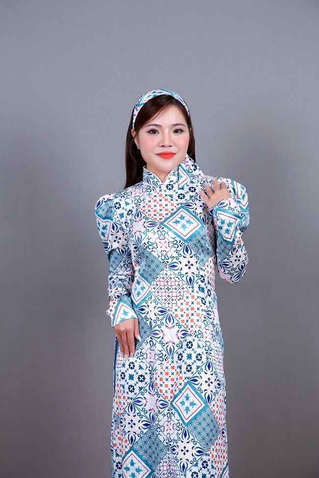 giam-khao-doan-mach-ca-si-toa-sang-sao-doi-bi-kip-de-co-man-trinh-dien-an-tuong-showbiz-2