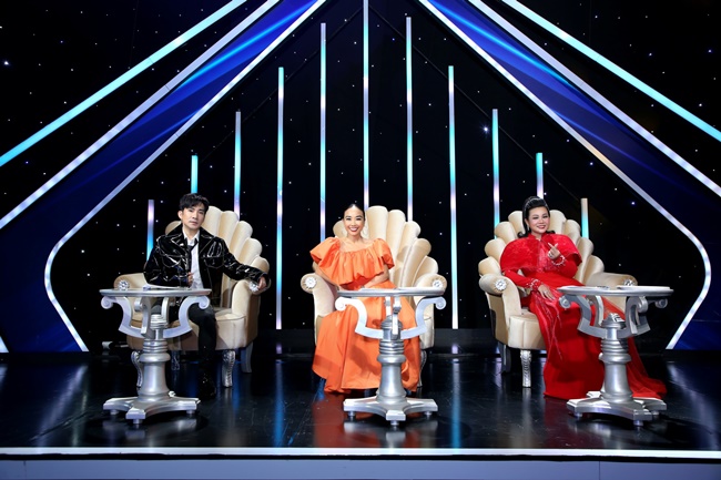 ca-si-duong-hong-loan-tu-sinh-vien-cong-nghe-thong-tin-den-giong-hat-van-nguoi-me-showbiz2