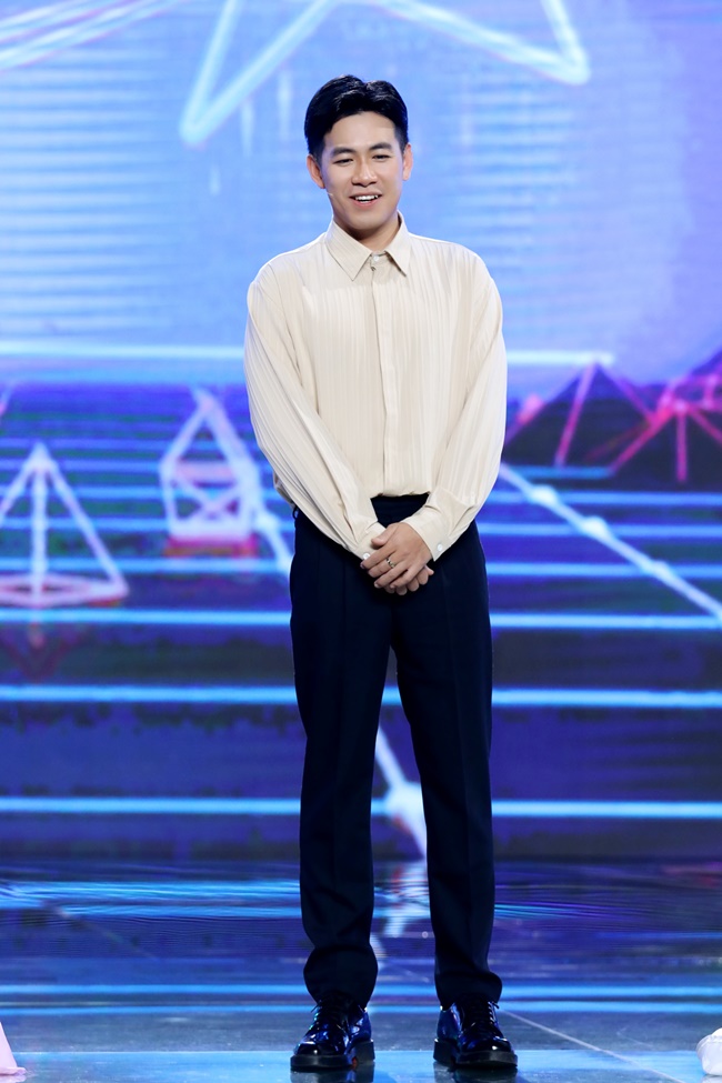 ca-si-ho-trung-dung-moi-quan-he-giua-toi-va-cha-tuong-doi-phuc-tap-showbiz-2
