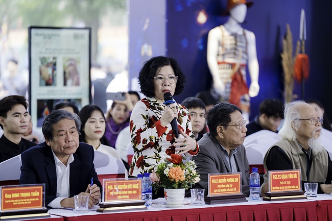 cac-hoi-nhom-yeu-co-phuc-cung-nhau-tap-hop-trong-du-an-phim-dien-anh-huyen-su-ho-linh-trang-si-bi-an-mo-vua-dinh-SHOWBIZ 19