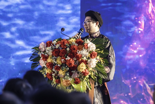 cac-hoi-nhom-yeu-co-phuc-cung-nhau-tap-hop-trong-du-an-phim-dien-anh-huyen-su-ho-linh-trang-si-bi-an-mo-vua-dinh-SHOWBIZ 3