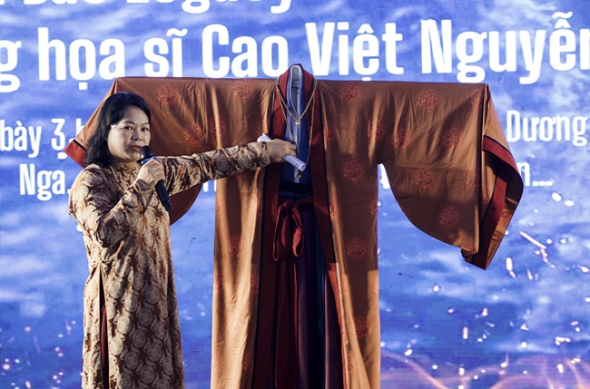 cac-hoi-nhom-yeu-co-phuc-cung-nhau-tap-hop-trong-du-an-phim-dien-anh-huyen-su-ho-linh-trang-si-bi-an-mo-vua-dinh-SHOWBIZ 4