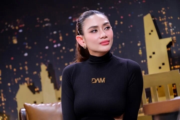 vo-hoang-yen-toi-tung-bi-that-sung-e-show-phai-xoay-xo-voi-nghe-dj-showbiz