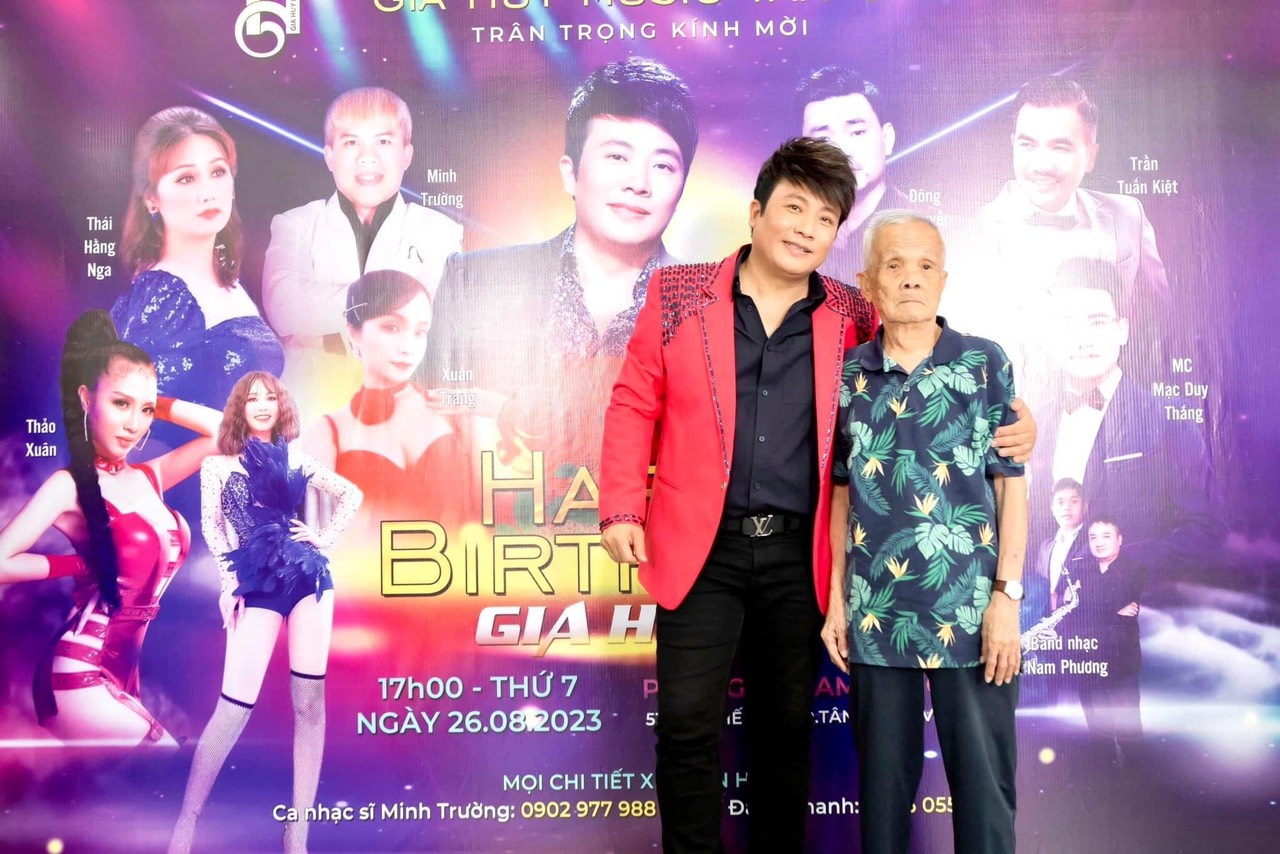ca-si-gia-huy-chay-het-minh-trong-dem-nhac-mung-sinh-nhat-wshowbiz-10