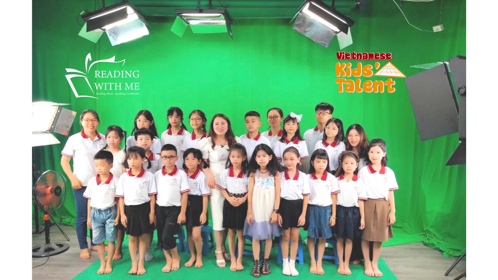 quan-quan-hay-nghe-toi-hat-nhi-2020-hoang-thien-nga-duoc-vinh-danh-dai-su-truyen-cam-hung-2023-showbiz-11