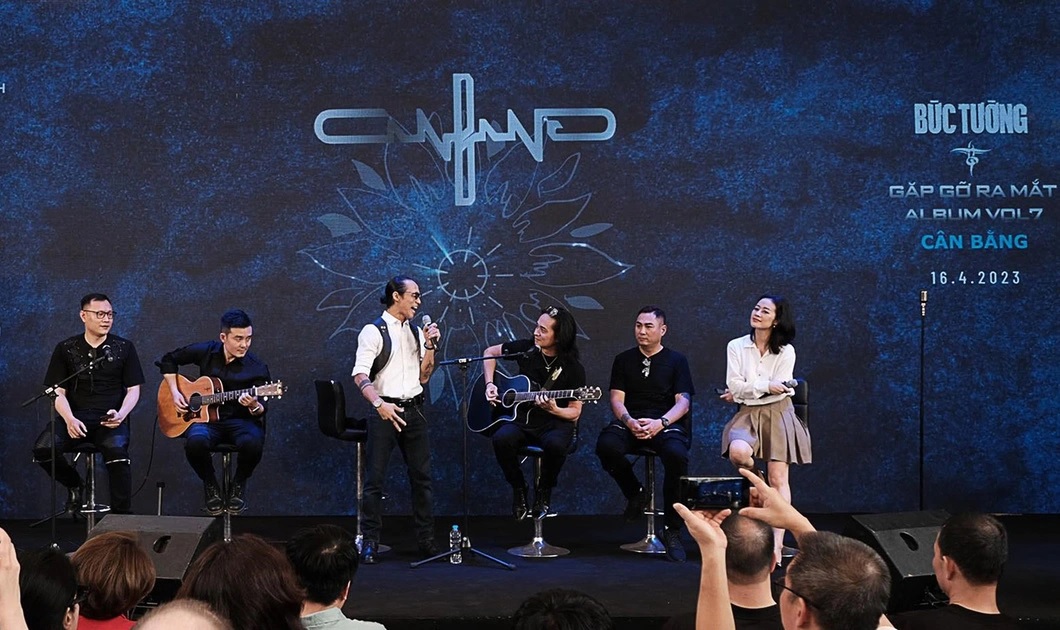 con-duong-moi-cua-buc-tuong-showbiz