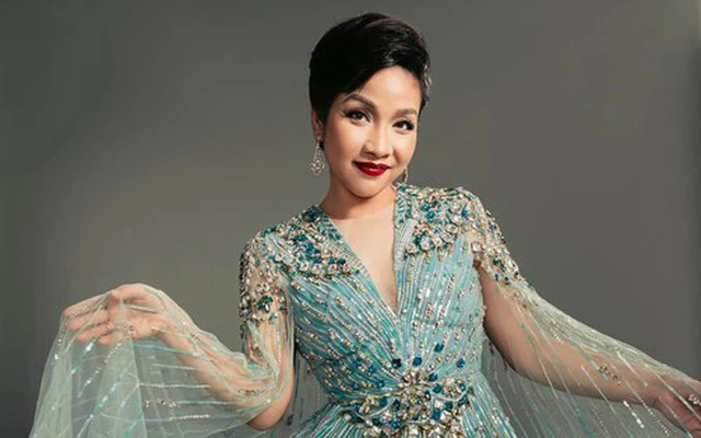 my-linh-chi-dep-showbiz