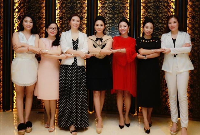 happy-women-singapore-1
