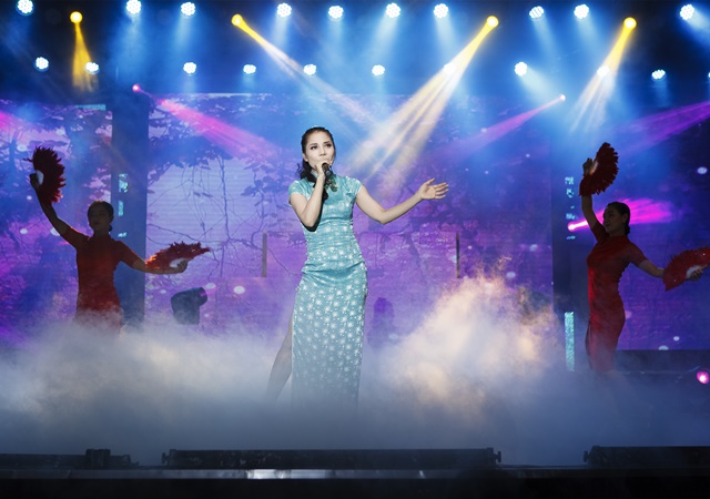Đêm nhạc “Tình Khúc Vượt Thời Gian” đầy ấn tượng của đạo diễn Nguyễn Quý Khang