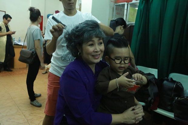 ngoc-trinh-dien-kich-wshowbiz-9