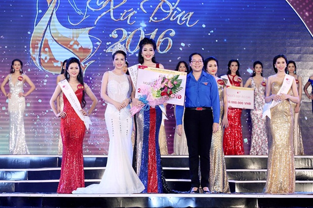 le-thanh-thuy-chung-ket-wshowbiz-4