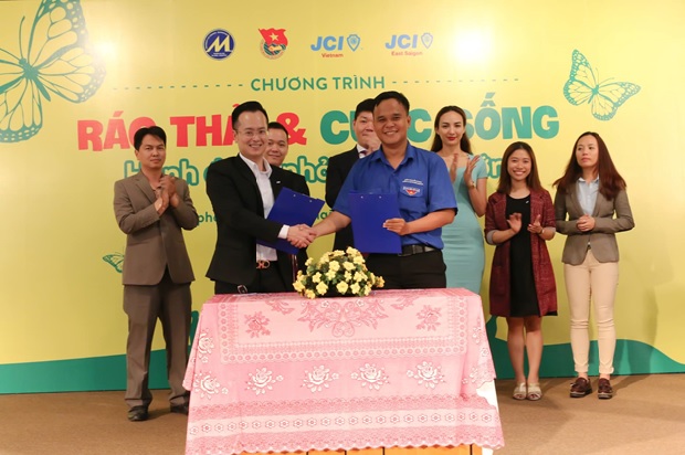 rac-thai-jci-wshowbiz-3