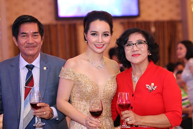 mai-thu-huyen-thanh-cong-wshowbiz-1