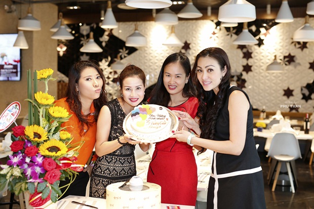 sinh-nhat-thuy-bella-thuy-linh-wshowbiz-3