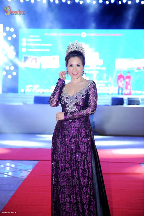 hoa-hau-thanh-thuy-tu-thien-wshowbiz-10