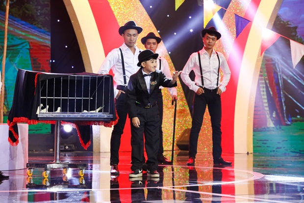 hoang-van-khanh-nhu-wshowbiz-1
