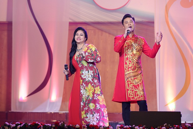 hon-viet-va-ao-dai-wshowbiz-12