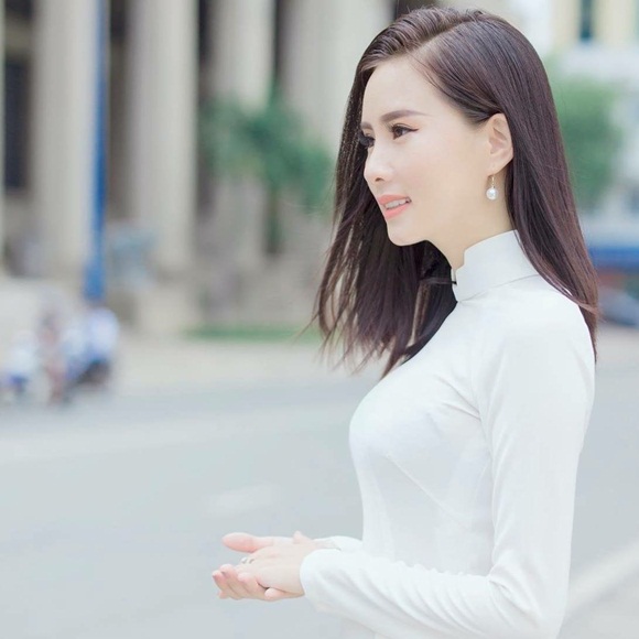 mrs-ao-dai-dieu-huyen-wshowbiz-14