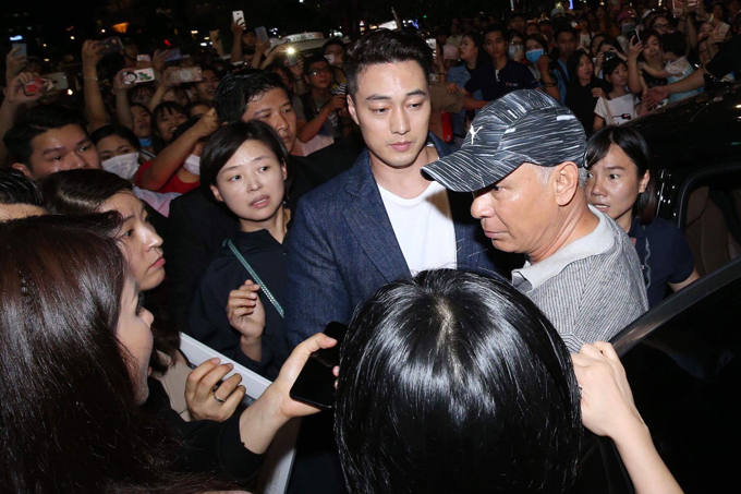 so ji sub vietnam so ji sub xuất hiện l 224 m n 225 o loạn phố đi bộ nguyễn huệ so ji sub vietnam so ji sub xuất hiện l 224 m n 225 o loạn phố đi bộ nguyễn huệ