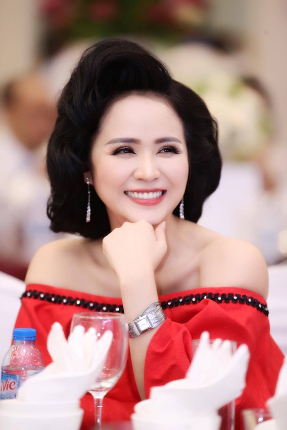 thanh-huong-bui-hhd-wshowbiz-5