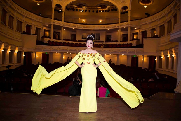 thanh-huong-sac-tam-tai-wshowbiz-12