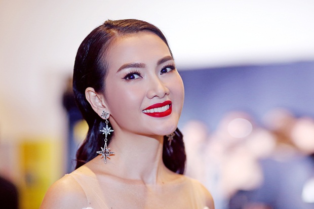 anh-thu-su-kiên-wshowbiz-1