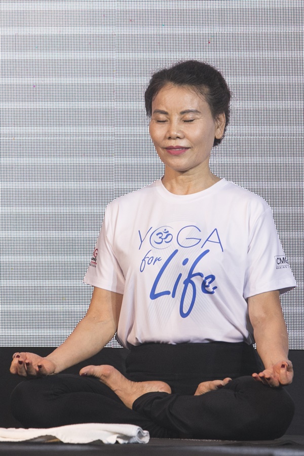 ho-ngoc-ha-yoga-4