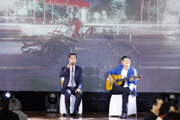 xuan-thuy-thien-an-guitar-2