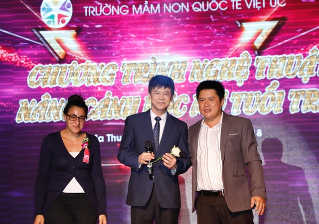 nguyen-vu-truong-mam-non-viet-uc-4