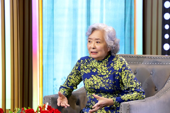 doi-rat-dep-ba-tran-to-nga-tu-nu-tu-chinh-tri-den-nguoi-hung-doi-cong-ly-cho-nan-nhan-da-cam-showbiz3