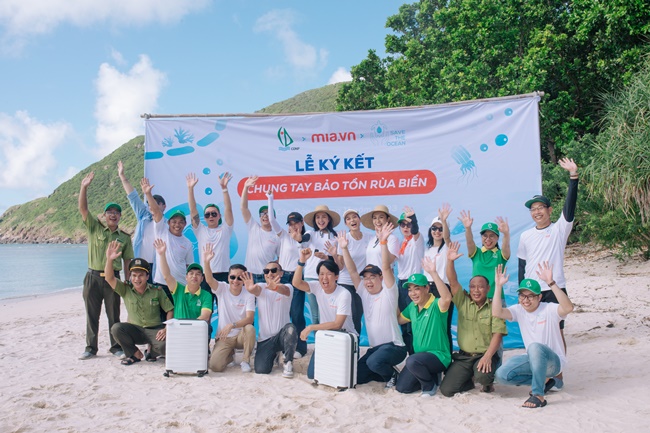 ngoc-chau-thao-nhi-le-thuy-tien-tham-gia-chien-dich-save-the-ocean-chung-tay-bao-ton-rua-bien-con-dao-showbiz--11