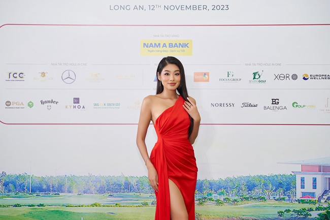 kim-duyen-hoi-ngo-ngoc-chau-thuy-tien-le-thao-nhi-tai-le-khai-truong-royal-long-an-golf-a-villas-showbiz-5