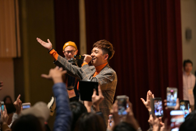 ngo-kien-huy-le-hoi-han-quoc-wshowbiz